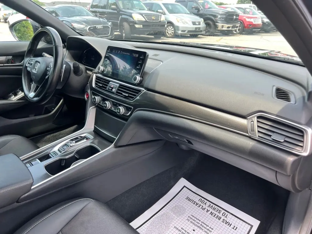 Honda Accord photo 14