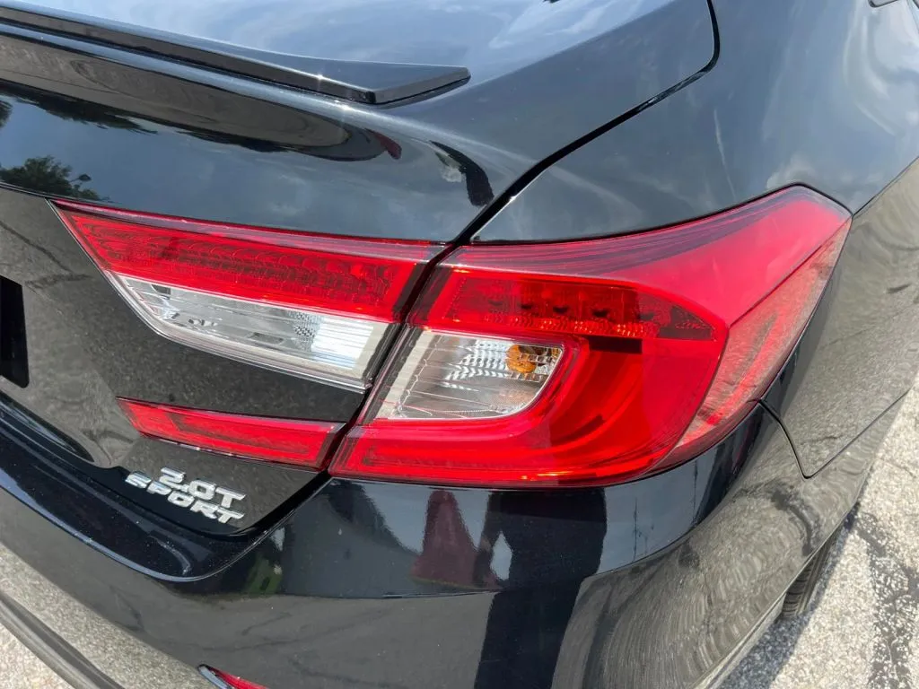 Honda Accord photo 30