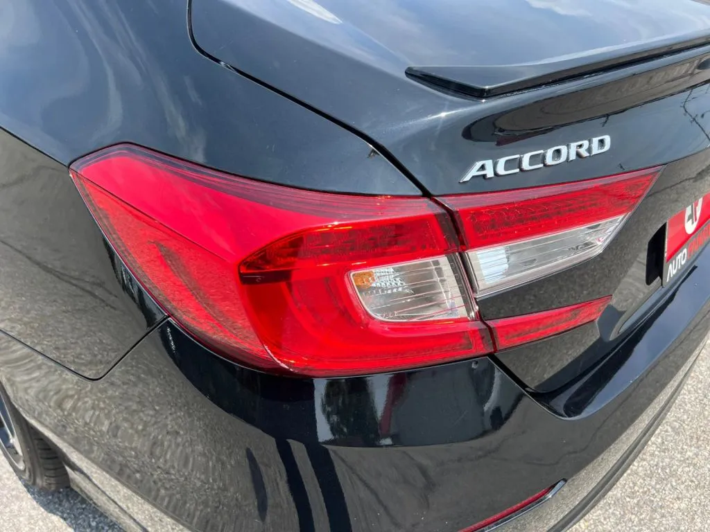 Honda Accord photo 31