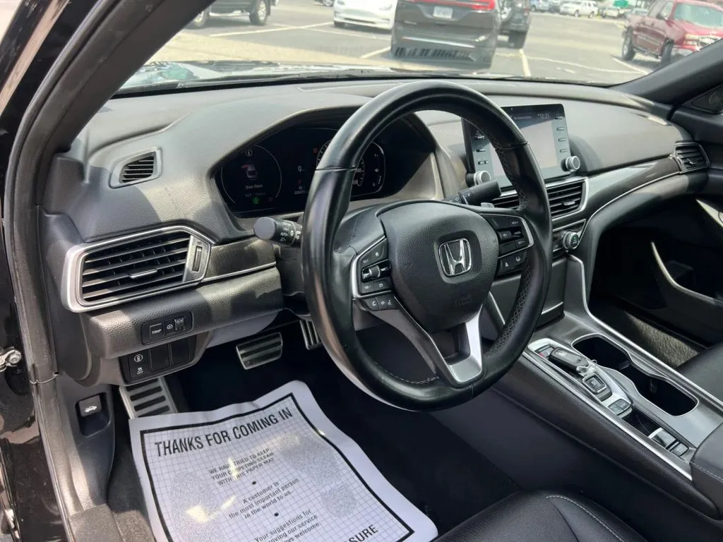 Honda Accord photo 20