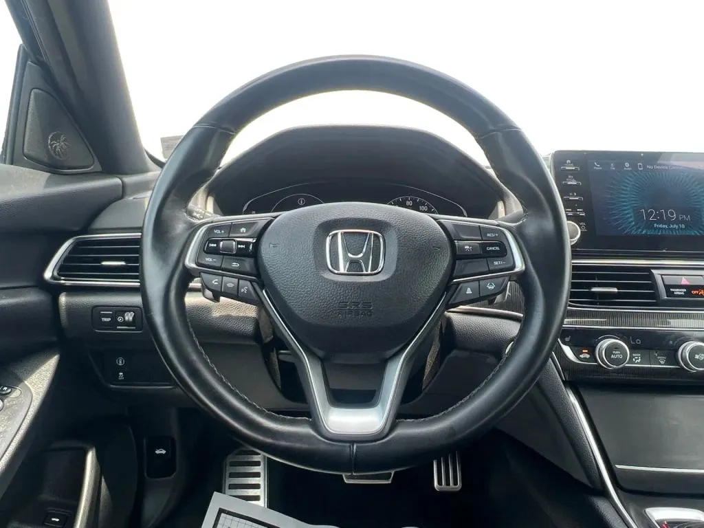 Honda Accord photo 12