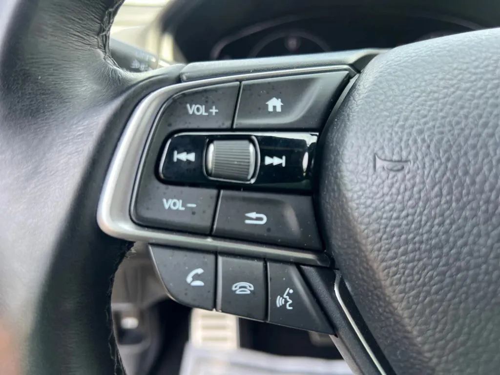 Honda Accord photo 38