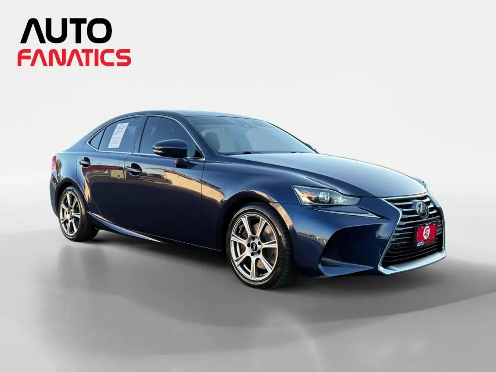 Lexus IS photo 7