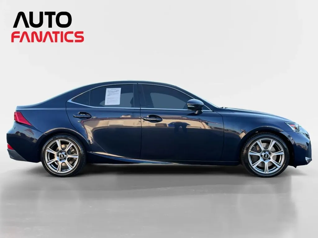 Lexus IS photo 6