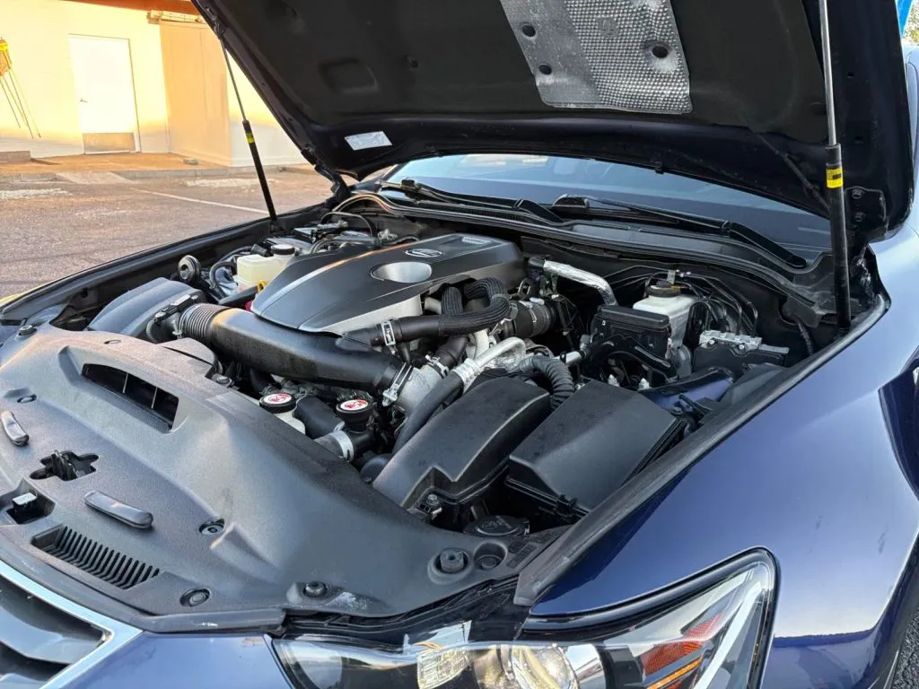 Lexus IS photo 40