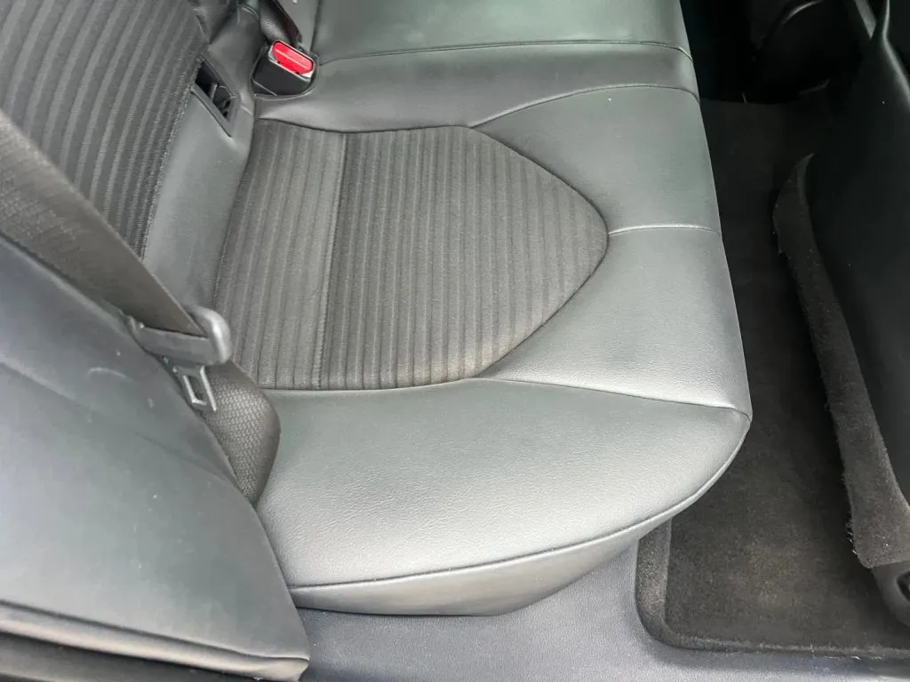 Toyota Camry photo 20