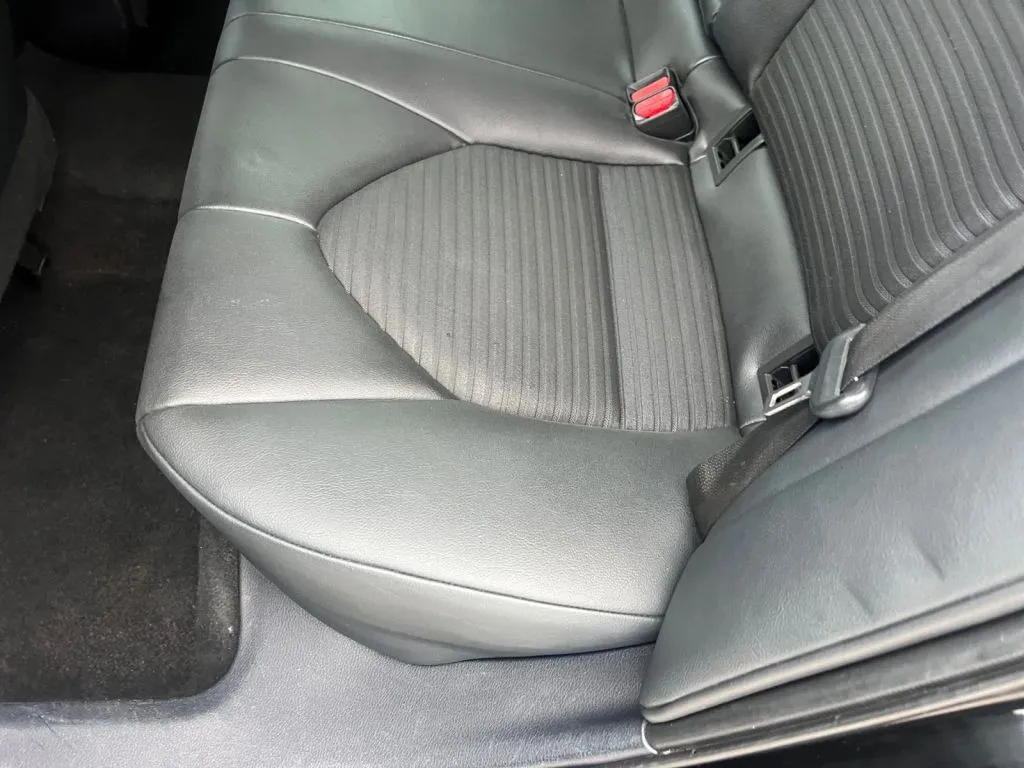 Toyota Camry photo 23