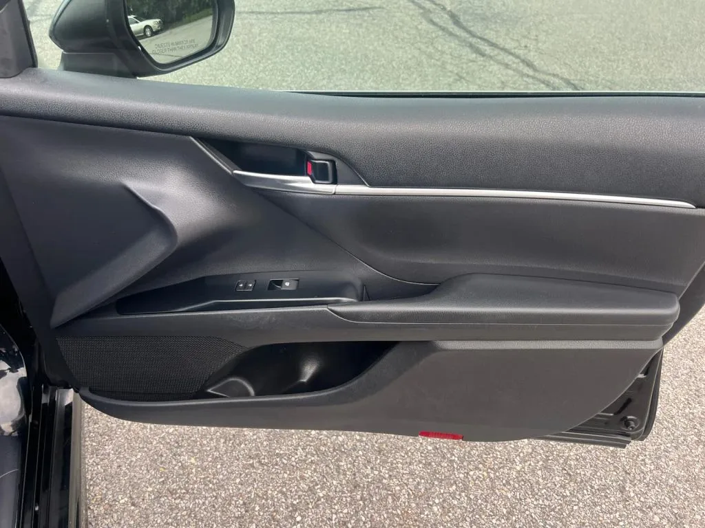 Toyota Camry photo 18