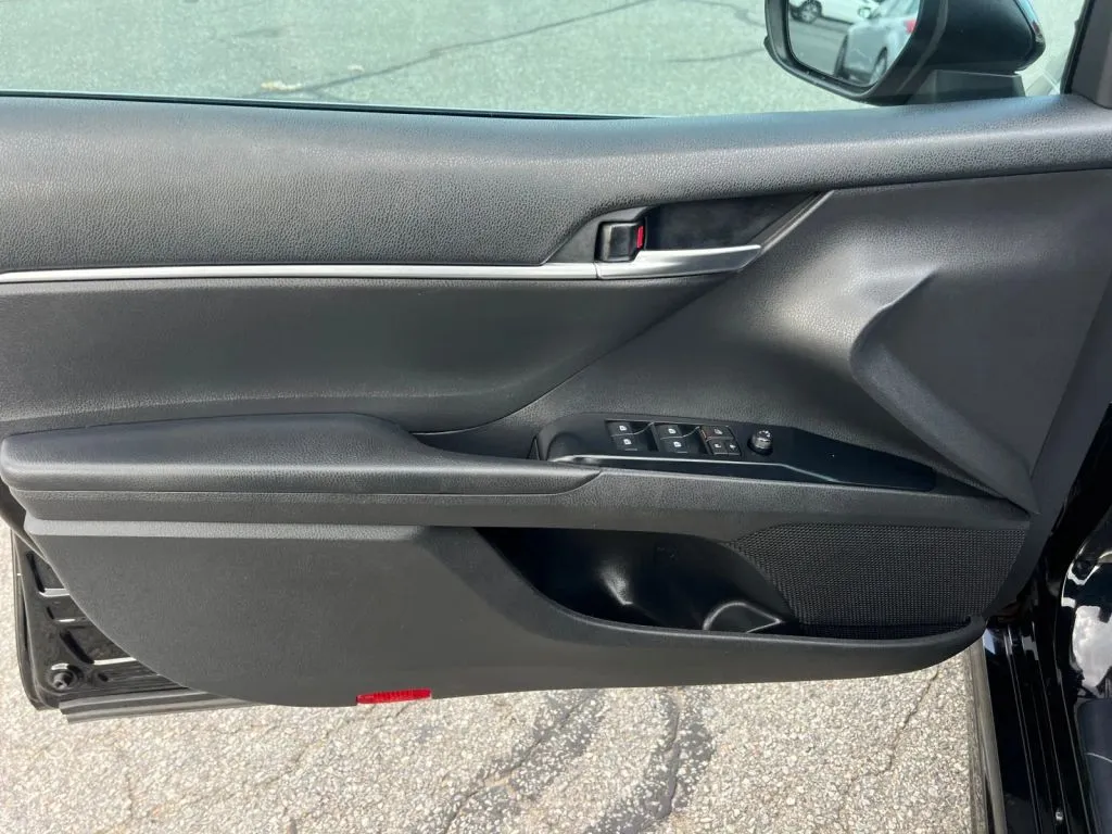 Toyota Camry photo 26