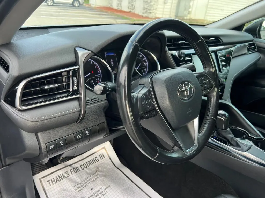 Toyota Camry photo 25
