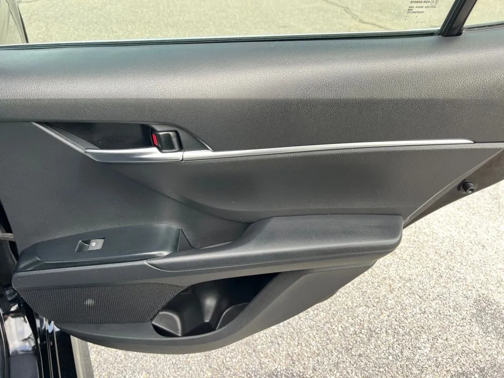 Toyota Camry photo 20