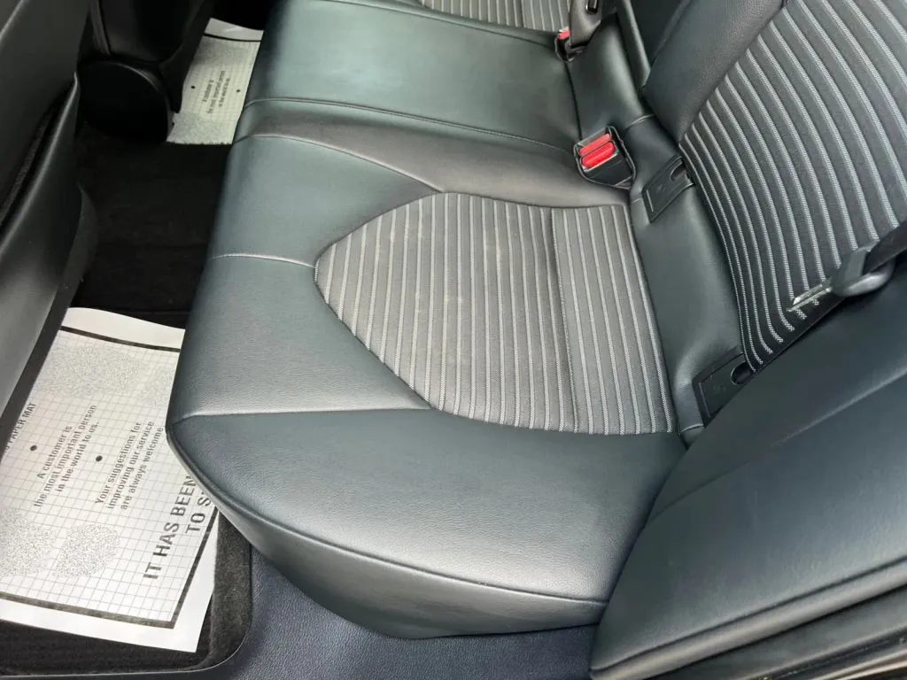Toyota Camry photo 22