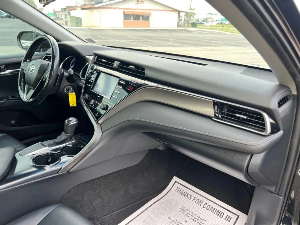 Toyota Camry photo 17