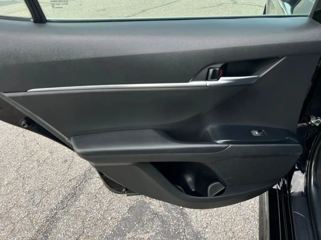 Toyota Camry photo 23