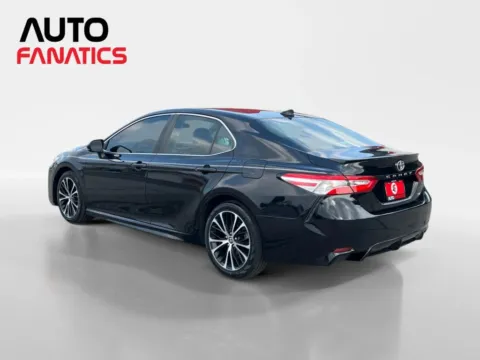 Another view of 2020 Toyota Camry SE Sedan 4D for sale in Fredericksburg, VA at Auto Fanatics