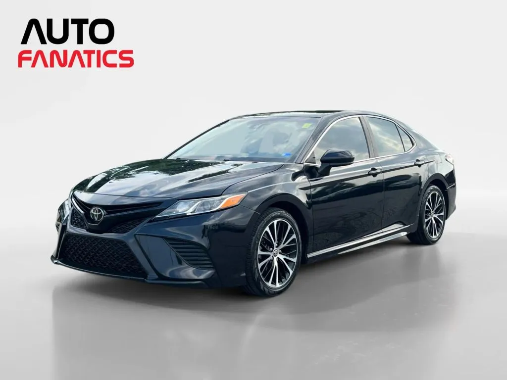Black 2020 Toyota Camry SE Sedan 4D for sale in Fredericksburg, VA