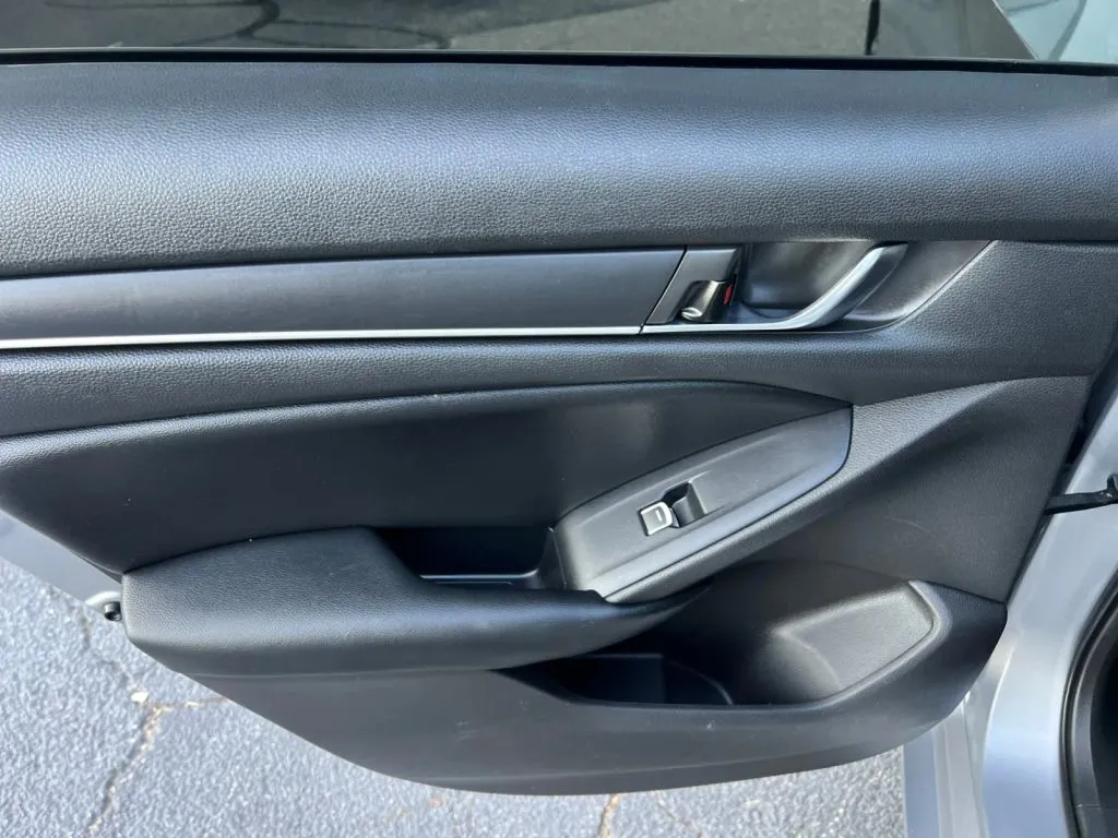 Honda Accord photo 22