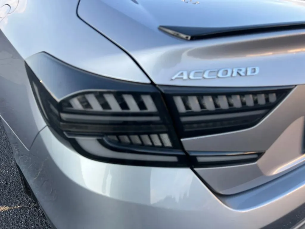 Honda Accord photo 33