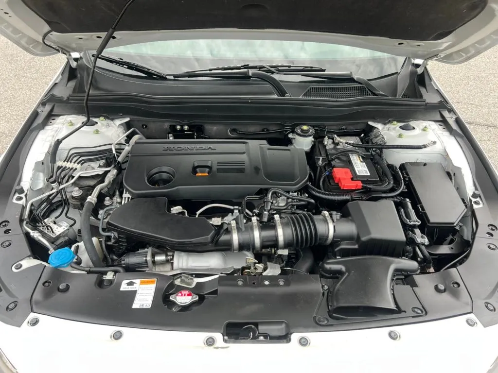 Honda Accord photo 32