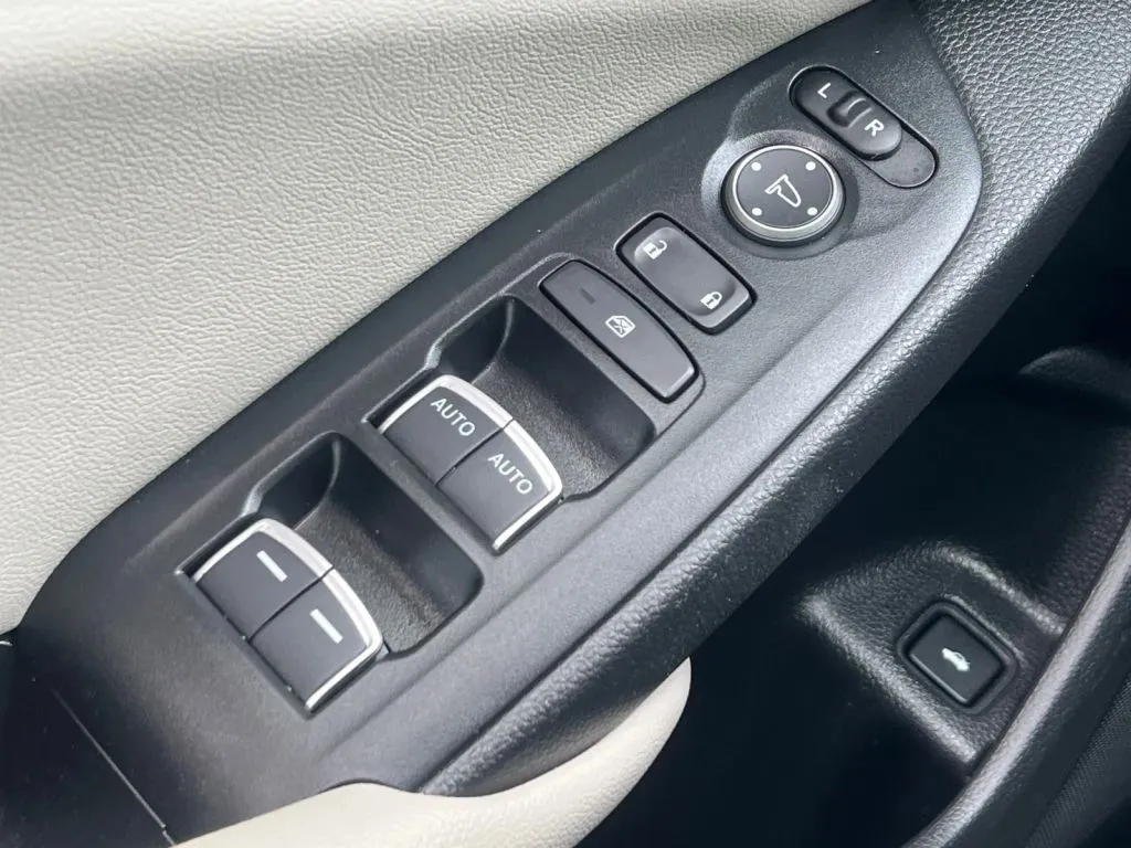 Honda Accord photo 49