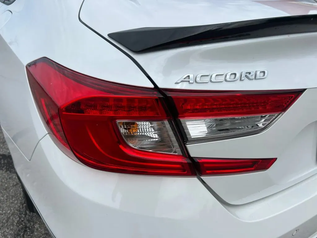 Honda Accord photo 38