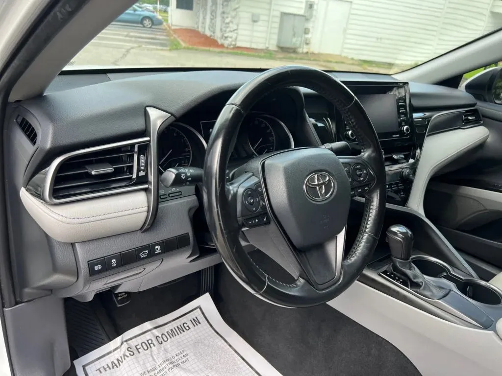 Toyota Camry photo 25