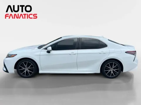 Photos of 2021 Toyota Camry SE Sedan 4D for sale in Fredericksburg, VA at Auto Fanatics