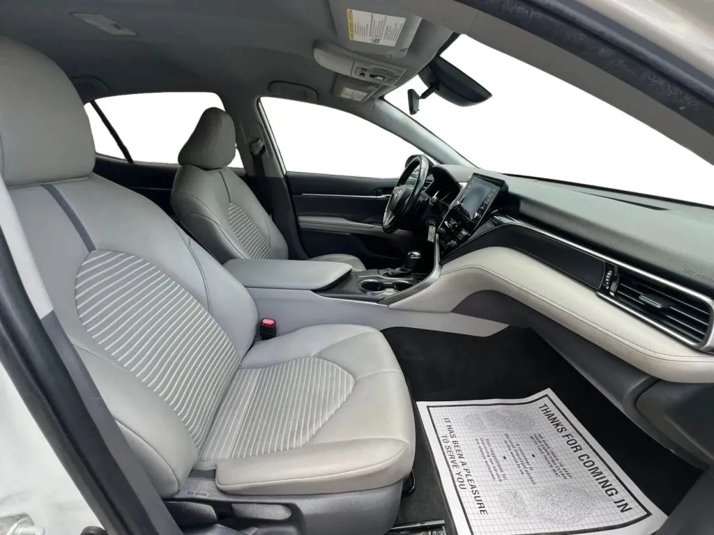 Toyota Camry photo 15