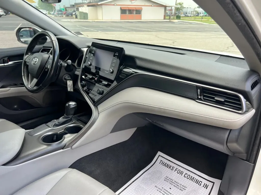 Toyota Camry photo 17
