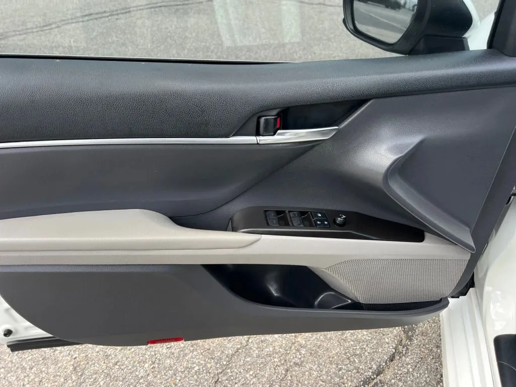 Toyota Camry photo 26