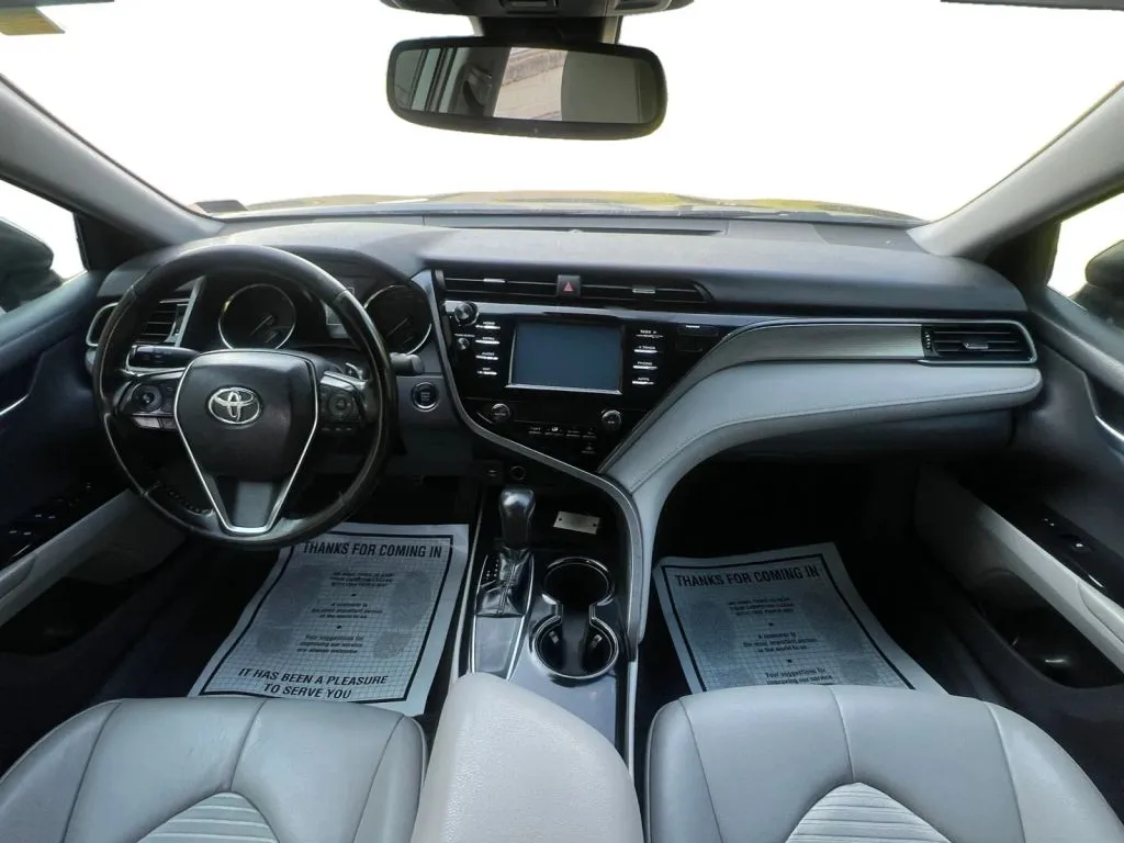 Toyota Camry photo 10