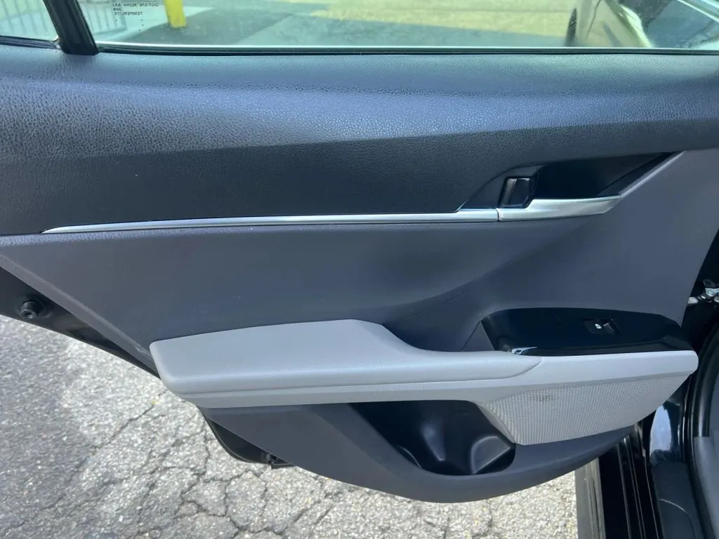 Toyota Camry photo 22