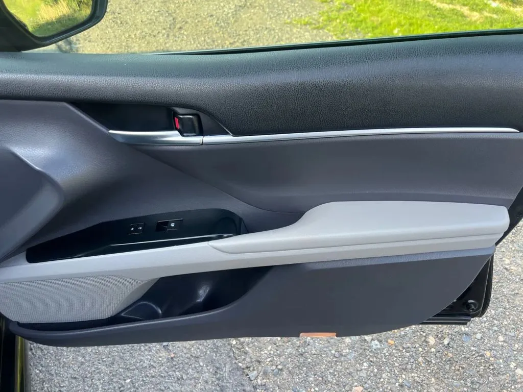 Toyota Camry photo 16