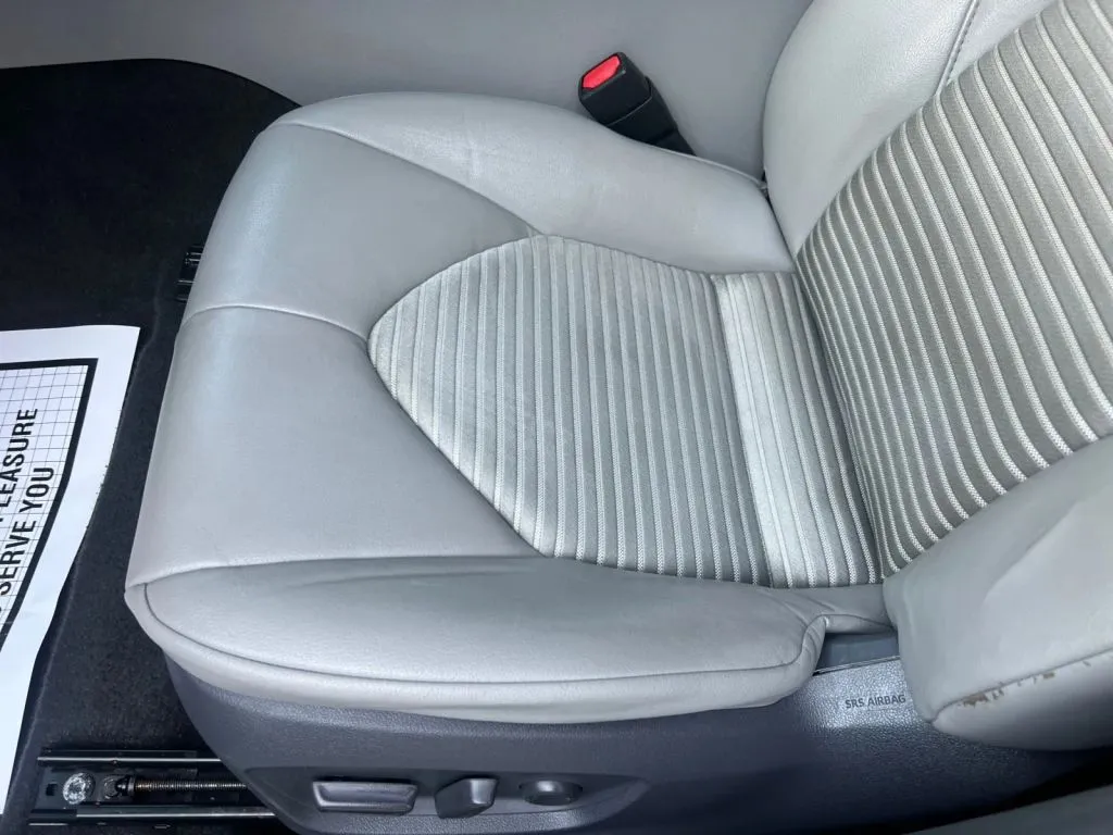 Toyota Camry photo 23