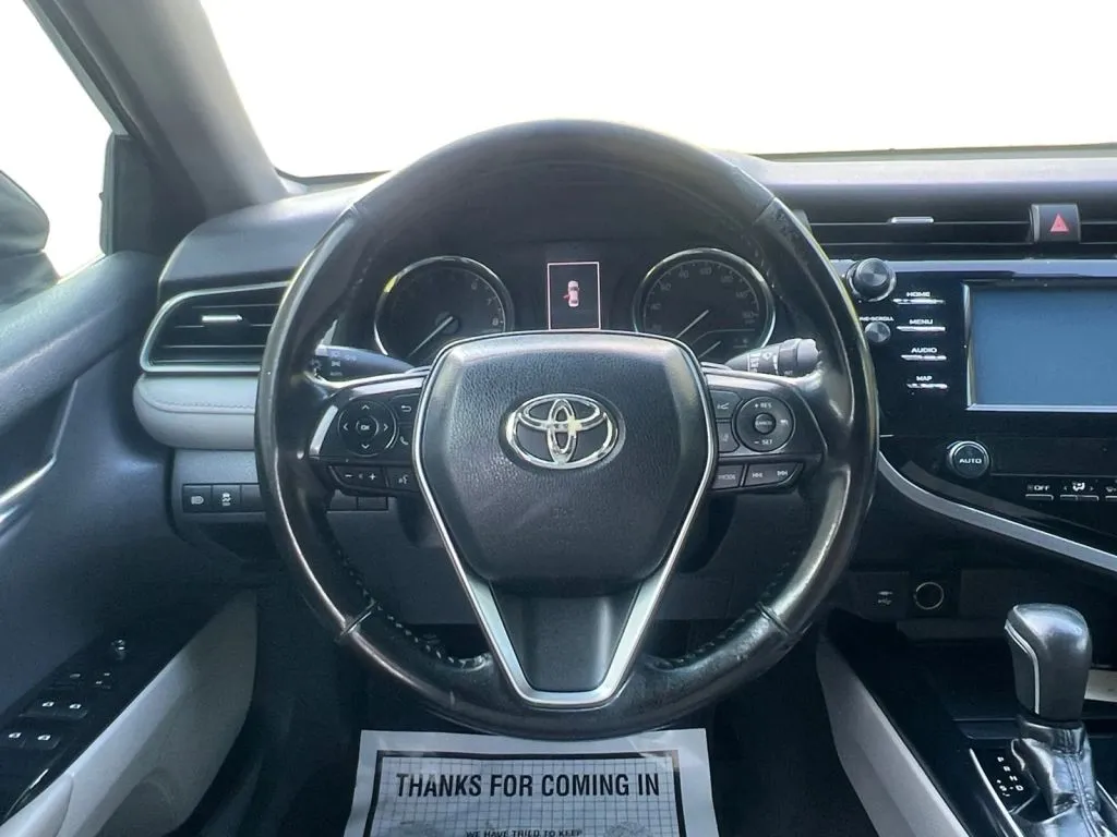Toyota Camry photo 12