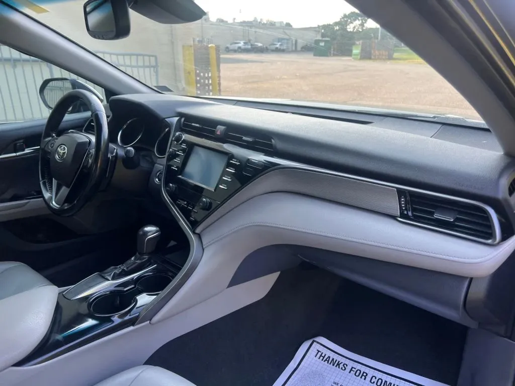 Toyota Camry photo 15