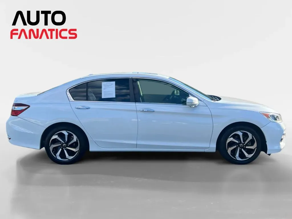 Honda Accord photo 6