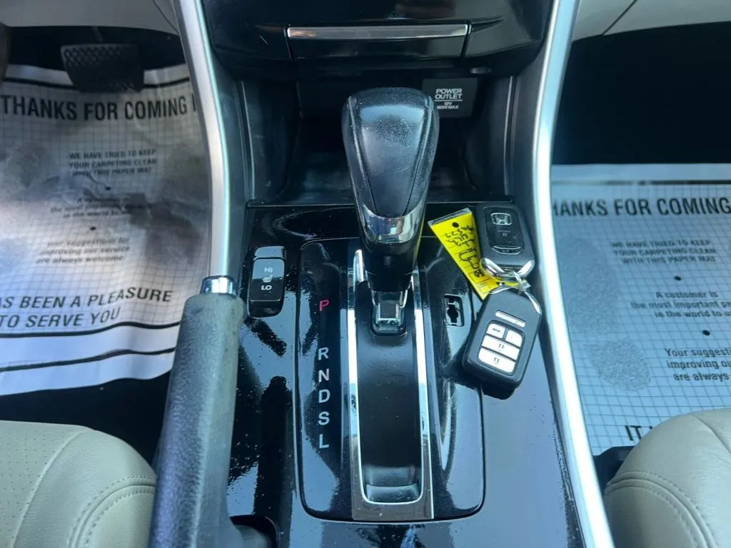 Honda Accord photo 42