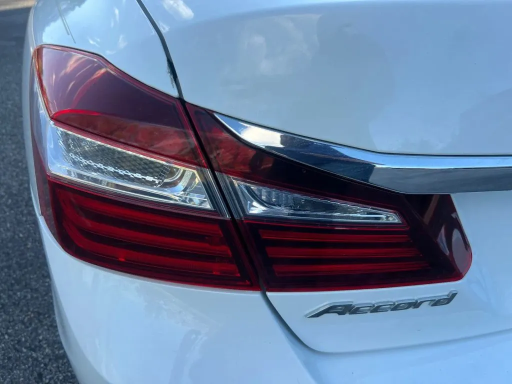 Honda Accord photo 37