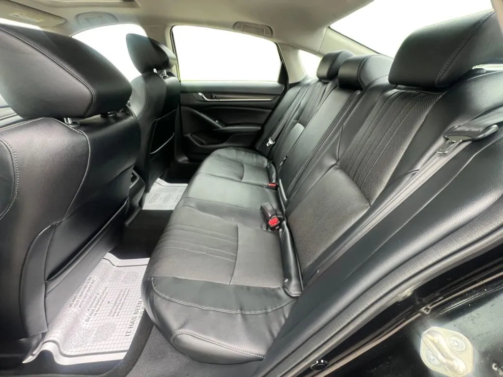 Honda Accord photo 13