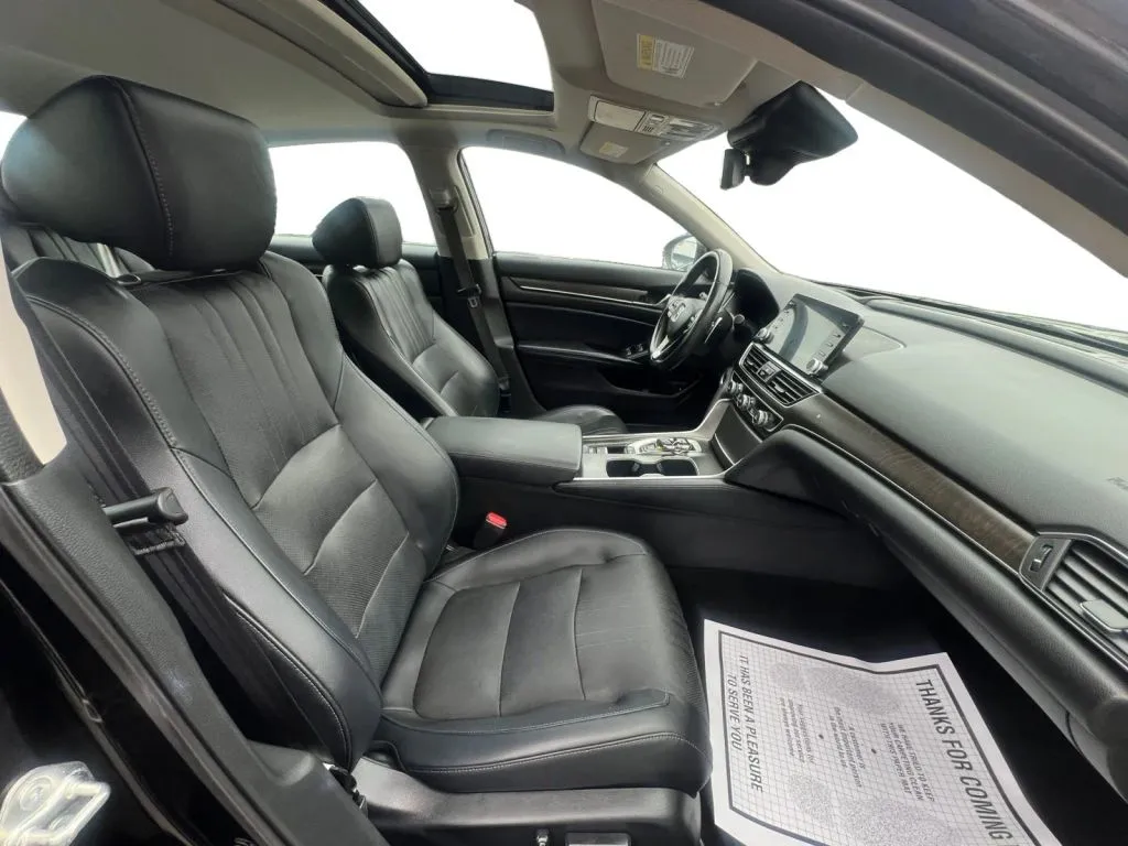 Honda Accord photo 14