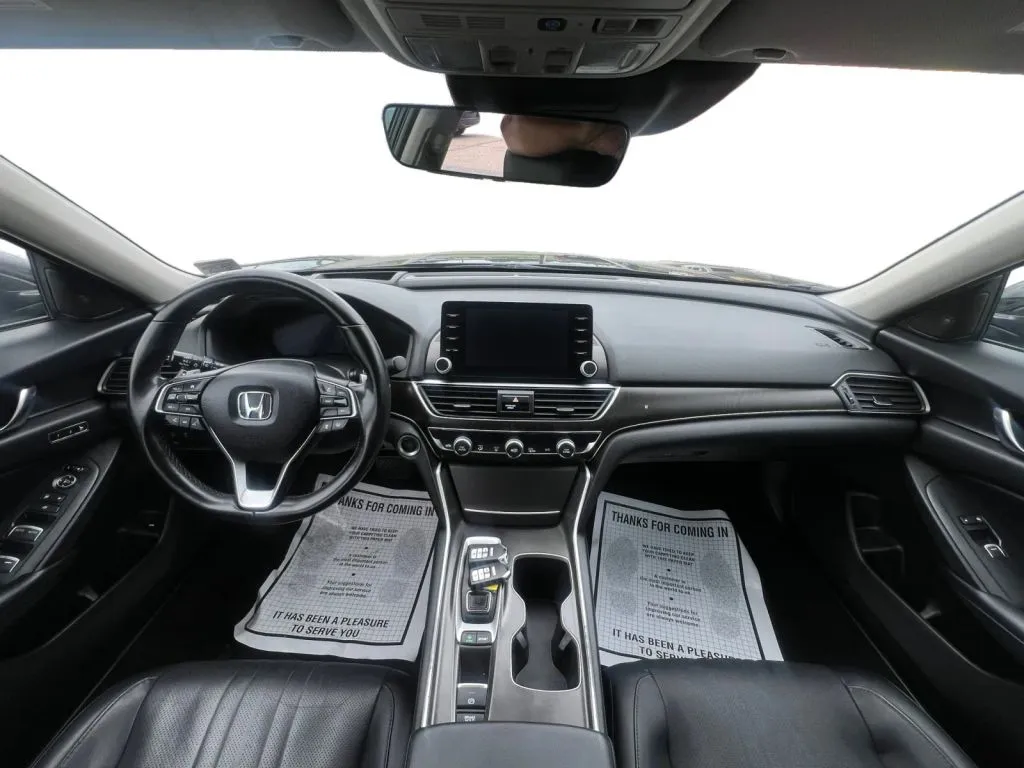 Honda Accord photo 10