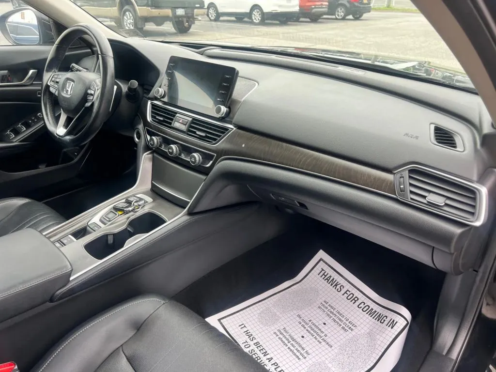 Honda Accord photo 15