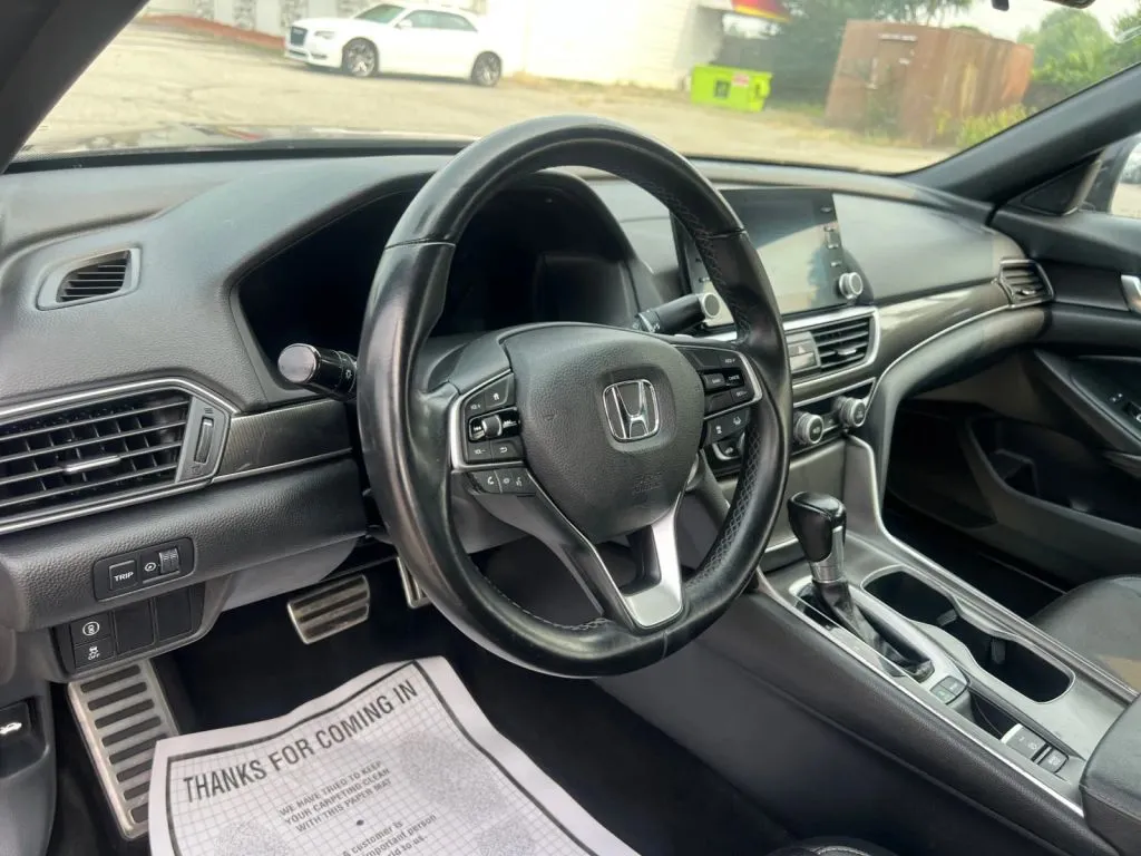 Honda Accord photo 23