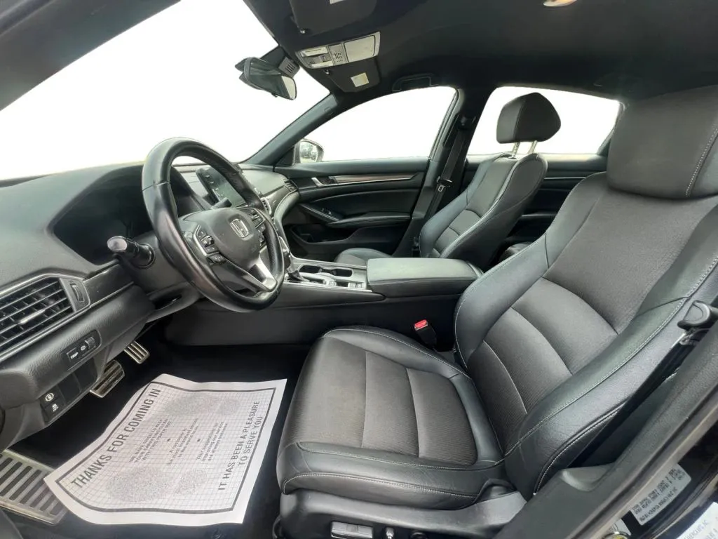 Honda Accord photo 10