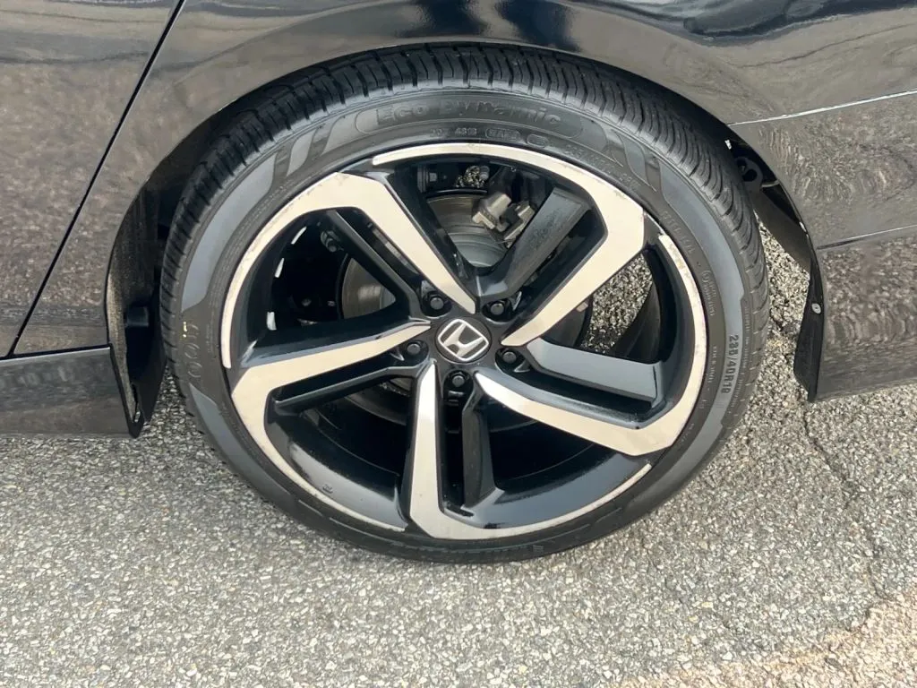 Honda Accord photo 33
