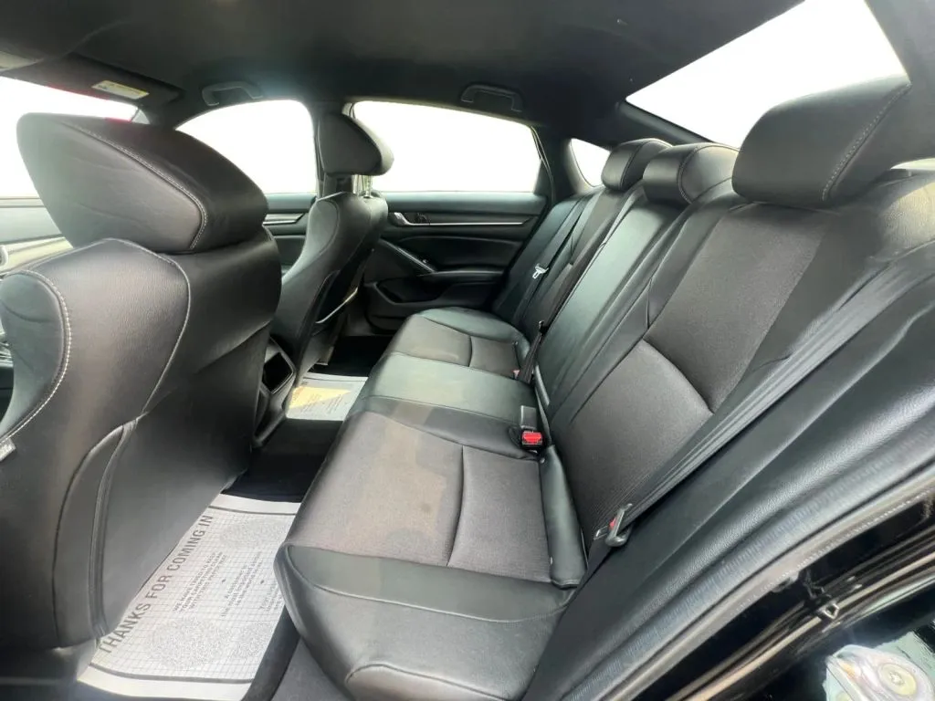 Honda Accord photo 14