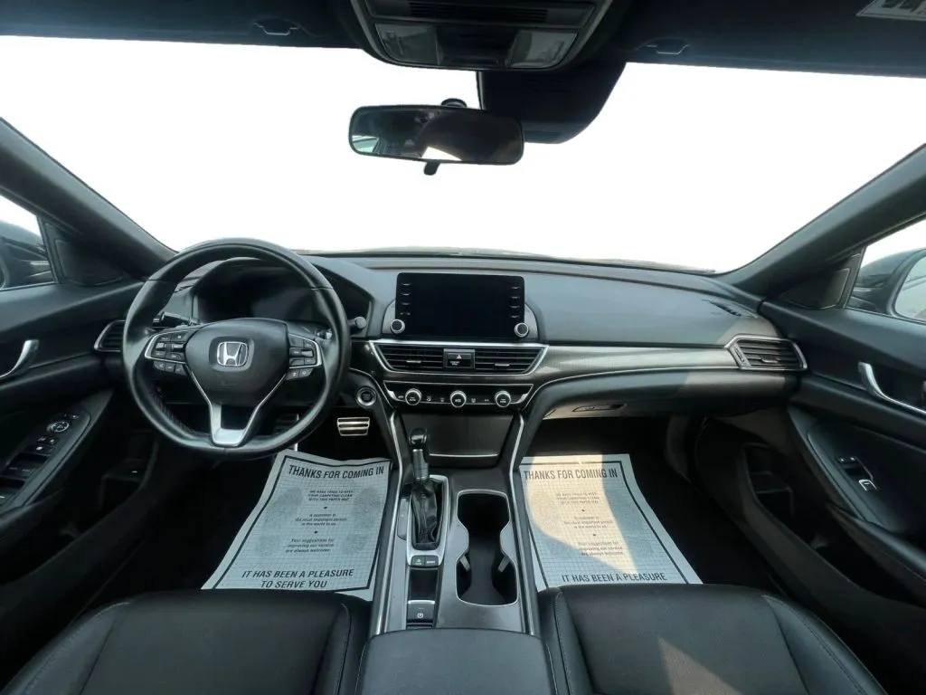 Honda Accord photo 11