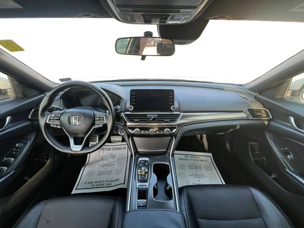 Honda Accord photo 11
