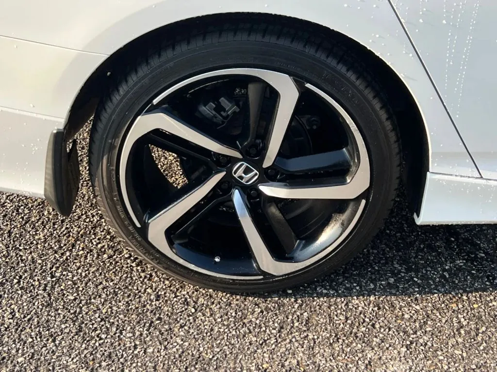 Honda Accord photo 37